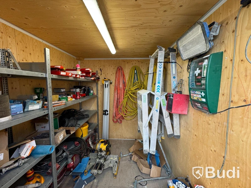 Container, 10 fot inklusive innehåll