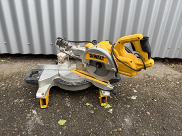 Kap- & gersåg Dewalt DWS777