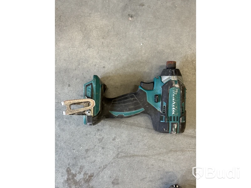 5 st batterimaskiner Makita
