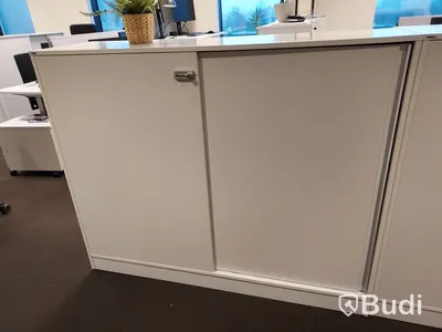 Låsbara vita förvaringsskåp dubbelsidiga