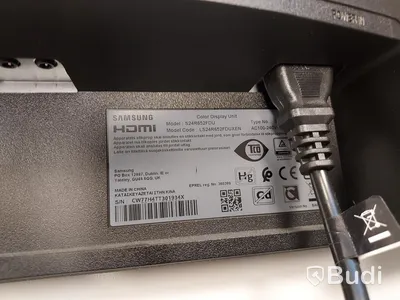2st kontors arbetsplatser med vita elektriskt höj sänkbara skrivbord