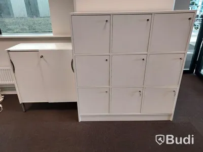 Förvaringsskåp 9 låsbara fack, mindre skåp