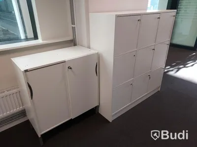 Förvaringsskåp 9 låsbara fack, mindre skåp
