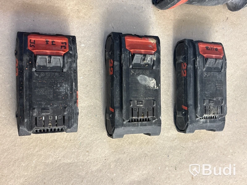 4 st batterimaskiner Hilti