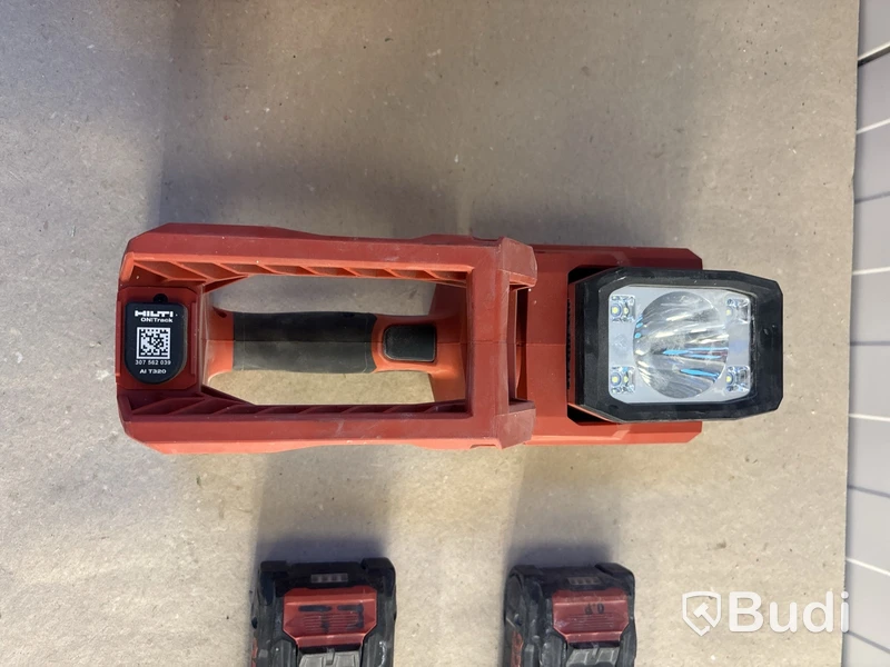 2 st lampor Hilti SL 4-22 med batterier