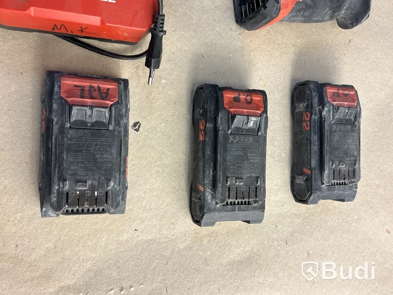 4 st batterimaskiner Hilti