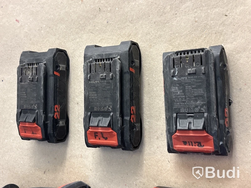 4 st batterimaskiner Hilti