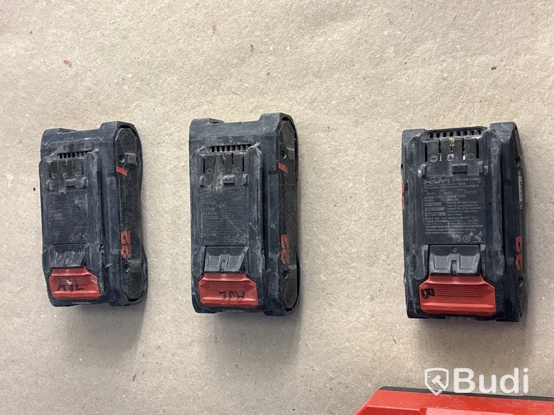 4 st batterimaskiner Hilti