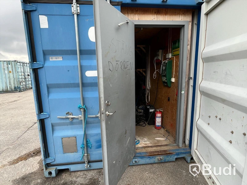 Container 20 fot isolerad , elcentral samt belysning