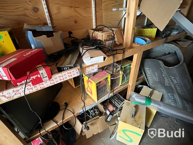 Container 20 fot isolerad , elcentral samt belysning