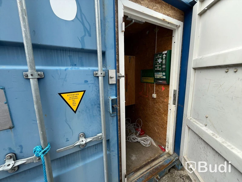 Container 20 fot isolerad samt elcentral och belysning
