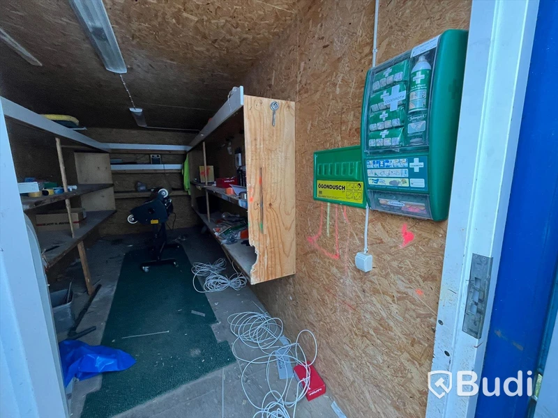 Container 20 fot isolerad samt elcentral och belysning