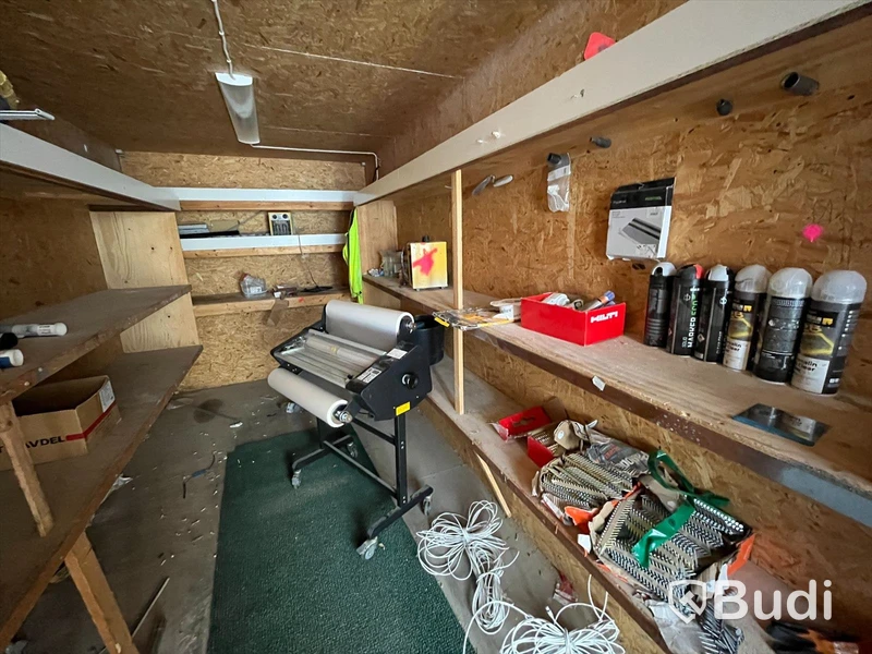 Container 20 fot isolerad samt elcentral och belysning
