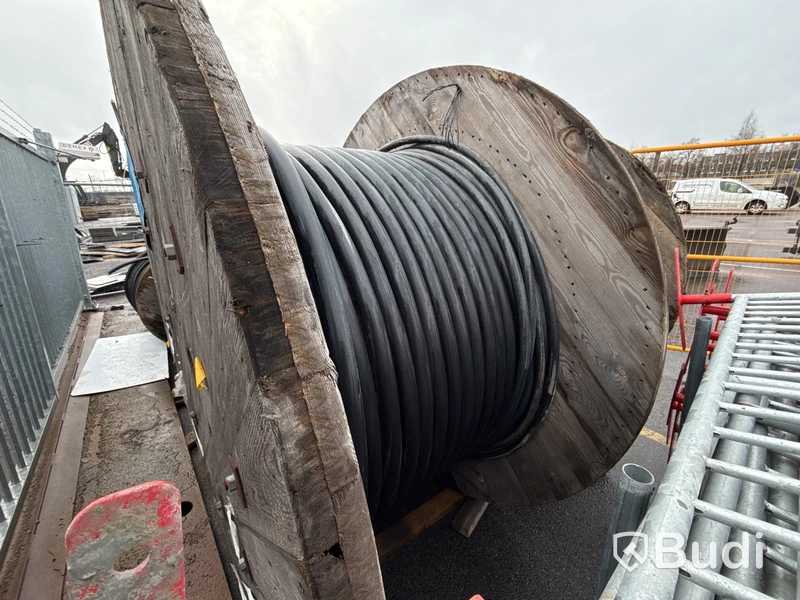 2 st kabeltrummor inkl. Kabel