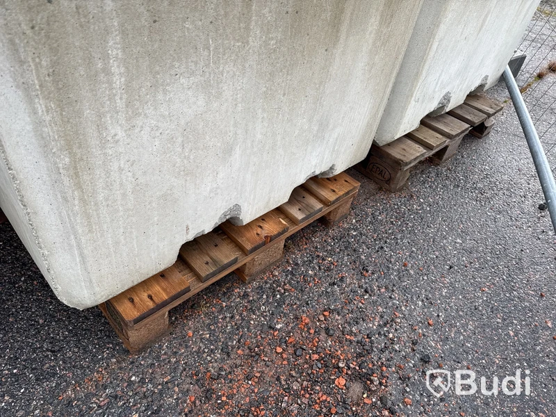 14 st trossar med fundament, Eurotruss