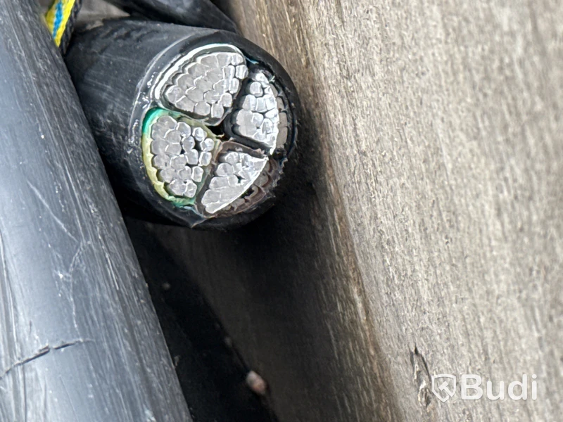 Kabeltrumma med kabel 4G95