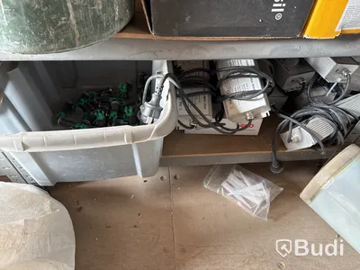 20-fots container, isolerad med innehåll