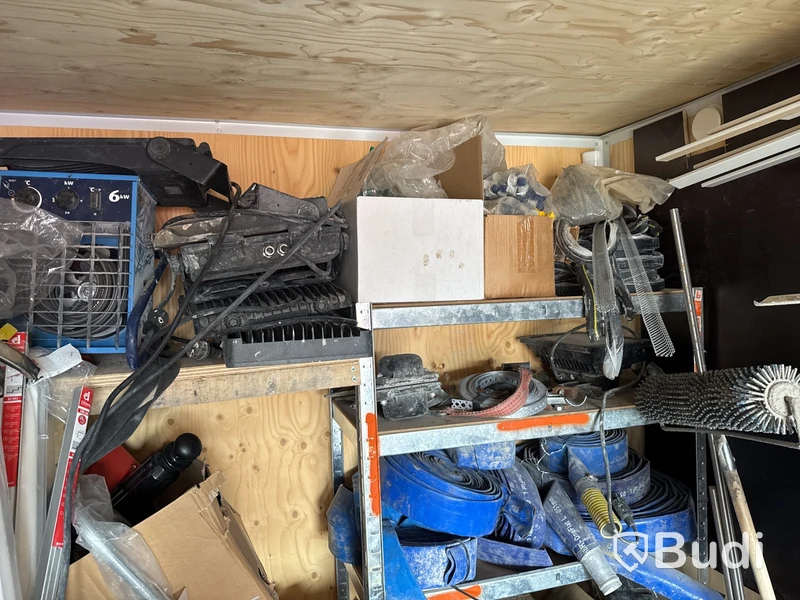 20-fots container, isolerad med innehåll