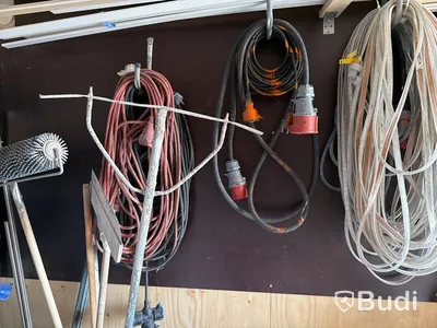 20-fots container, isolerad med innehåll