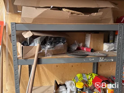 20-fots container, isolerad med innehåll