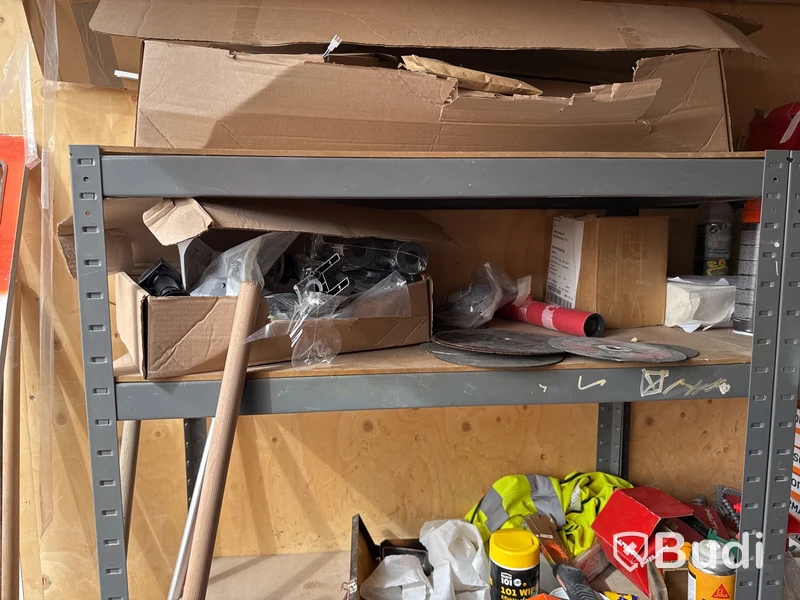20-fots container, isolerad med innehåll