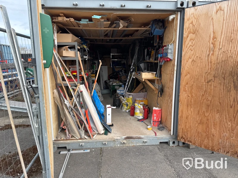 20-fots container, isolerad med innehåll
