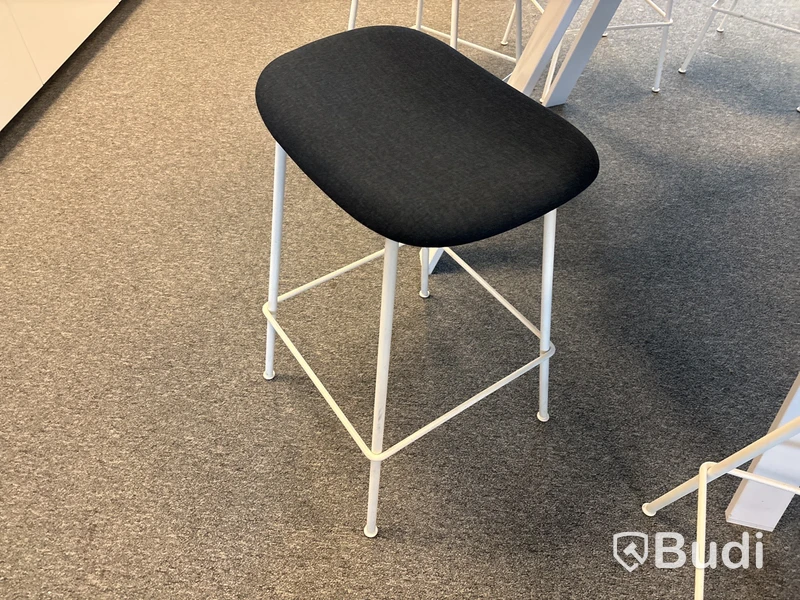 Konferensmöbel med 8 st pallar