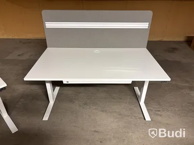 2 st kontorsplatser med skåp