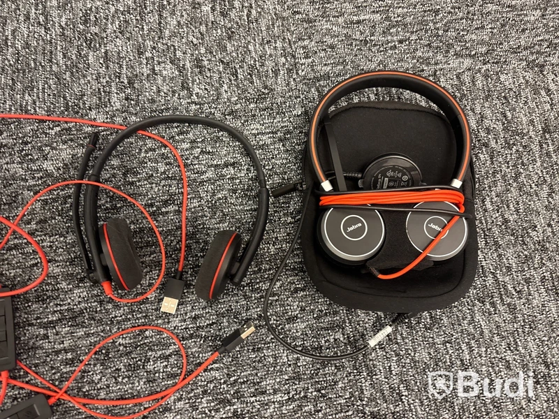 Monitorer, headset & dockningsstation