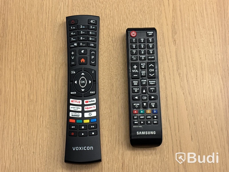 2 st 65” TV & konferenskamera Logitech Meetup