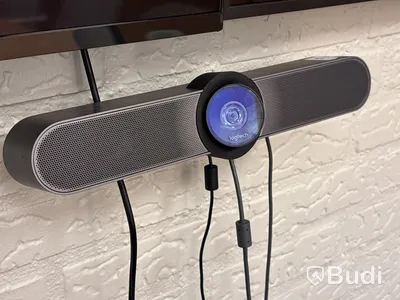 2 st 65” TV & konferenskamera Logitech Meetup
