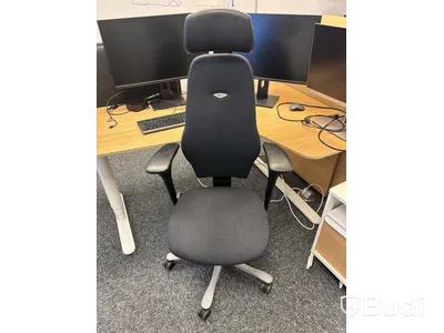 Komplett kontor med 3 st arbetsplatser