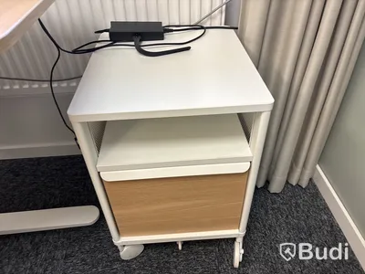 Komplett kontor med 3 st arbetsplatser