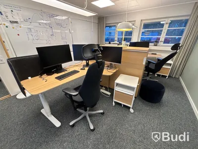 Komplett kontor med 3 st arbetsplatser