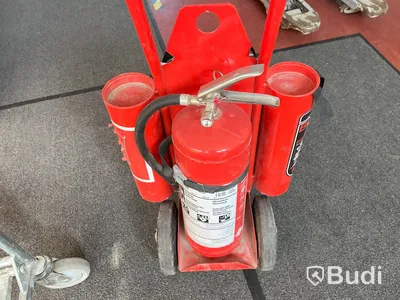 Brandsläckningsvagn m släckare och brandfilt