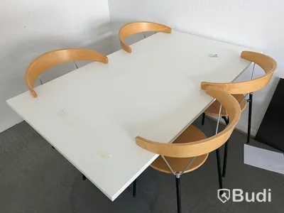 Matsalsbord 4st vita m stolar
