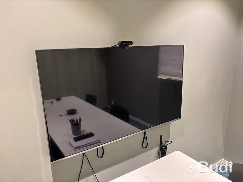Tv Samsung 50 tum, inkl. kamera Logitech och fjärrkontroll