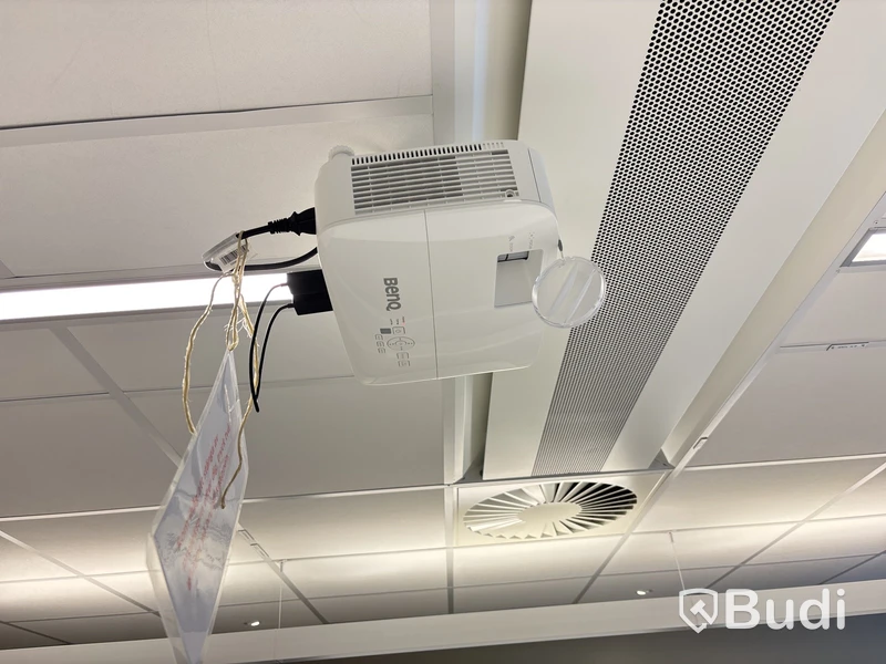 Projektor Benq inkl. projektorduk