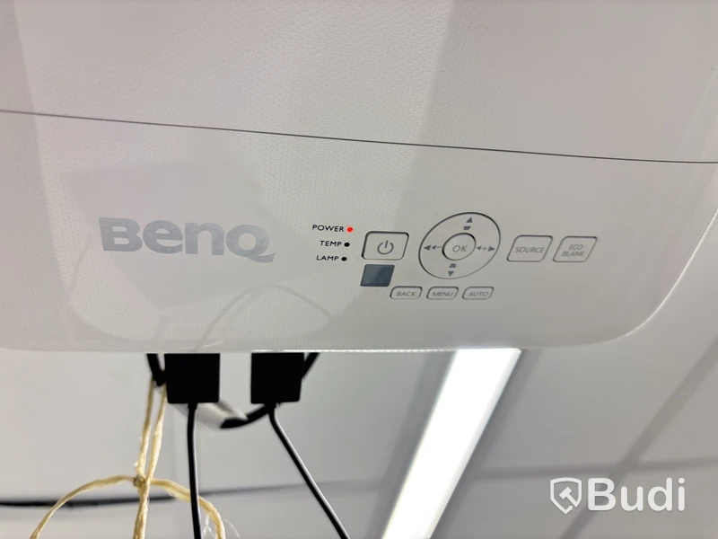 Projektor Benq inkl. projektorduk