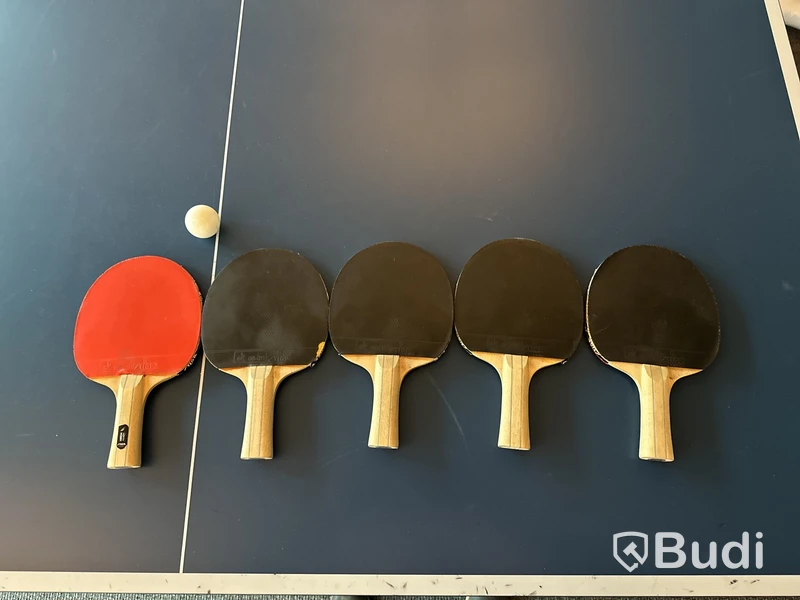Pingisbord Stiga inkl 5 st. pingisracket