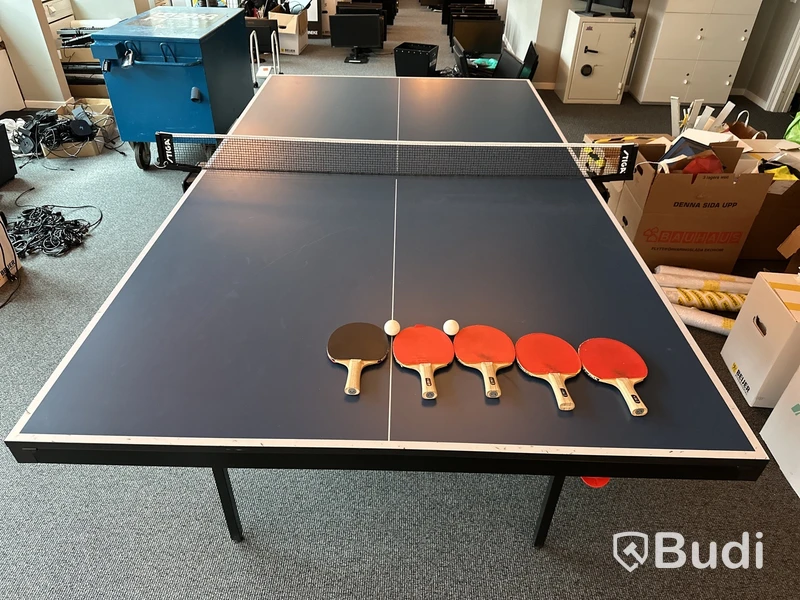 Pingisbord Stiga inkl 5 st. pingisracket