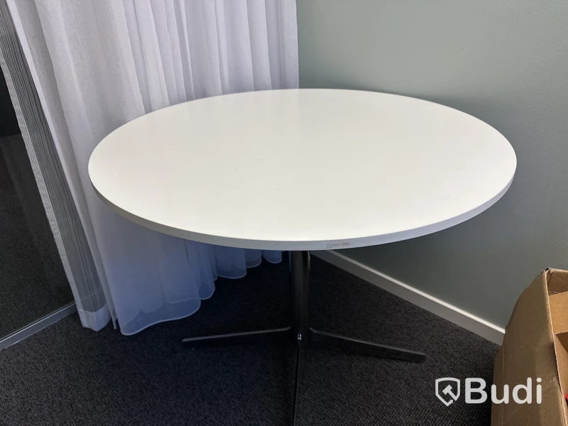 2 st. Hyllor Edsbyn, byrå och bord