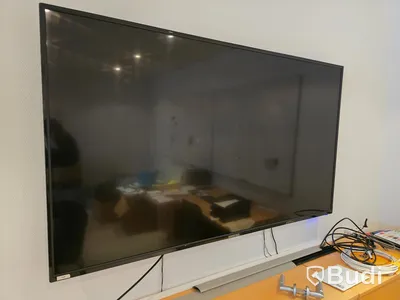 Kontorsinredning, tv-skärmar, konferensmöbel, mm