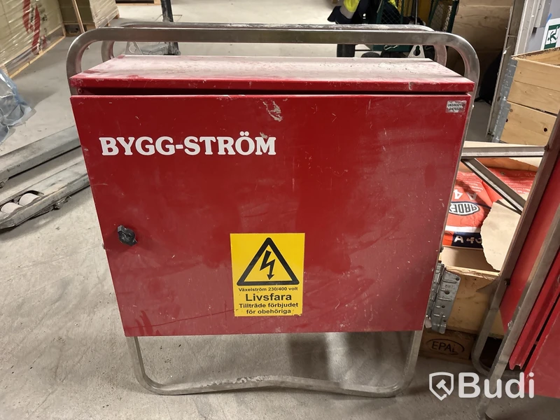 4 st undercentraler Bygg-Ström & Satema U63 & U32