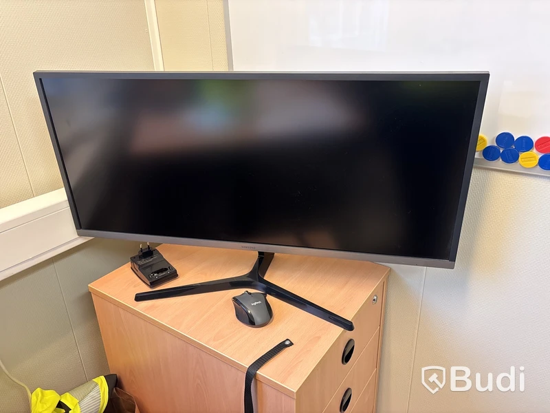 3 st monitorer Samsung