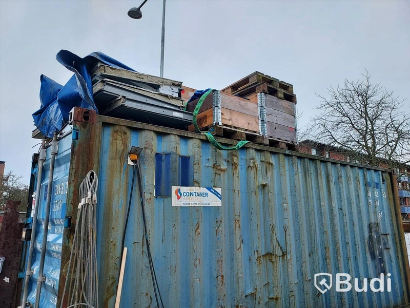 Container 20 fot, isolerad med el och värmefläkt inkl innehåll