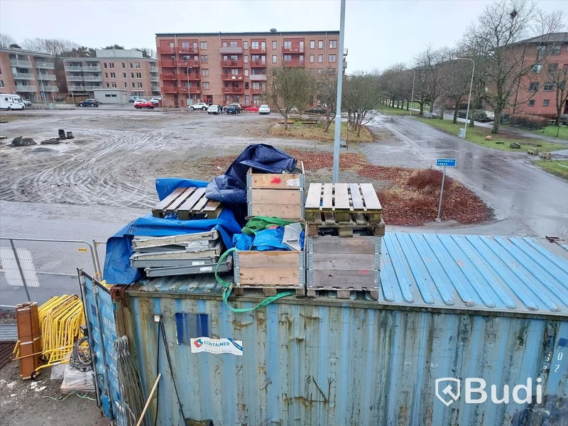 Container 20 fot, isolerad med el och värmefläkt inkl innehåll