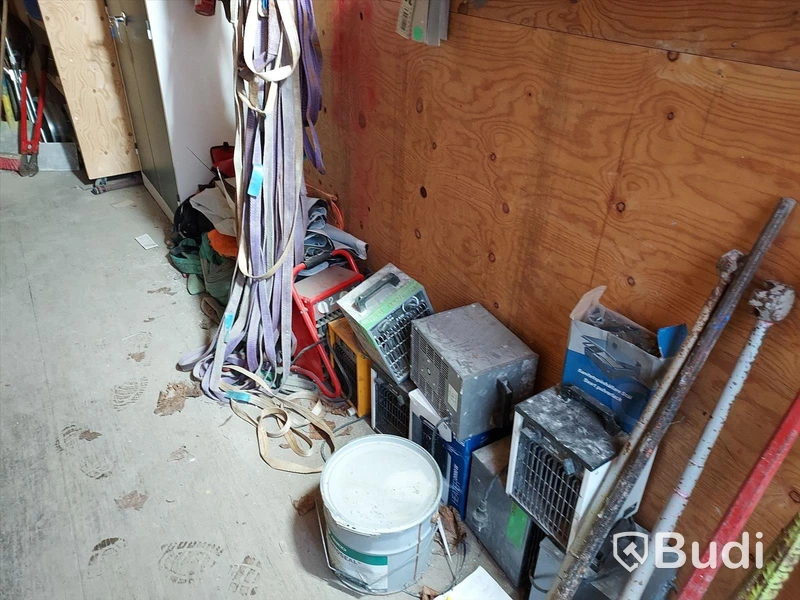Container 20 fot, isolerad med el och värmefläkt inkl innehåll