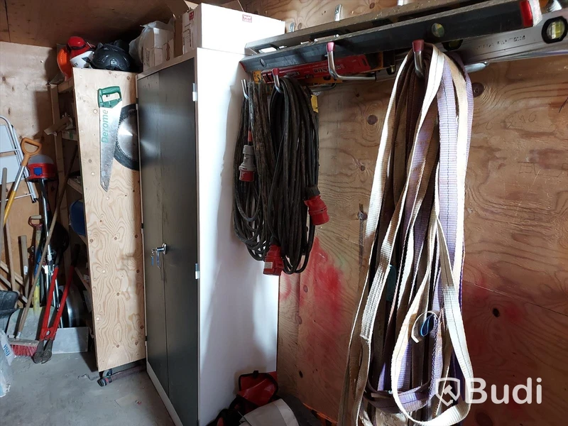 Container 20 fot, isolerad med el och värmefläkt inkl innehåll