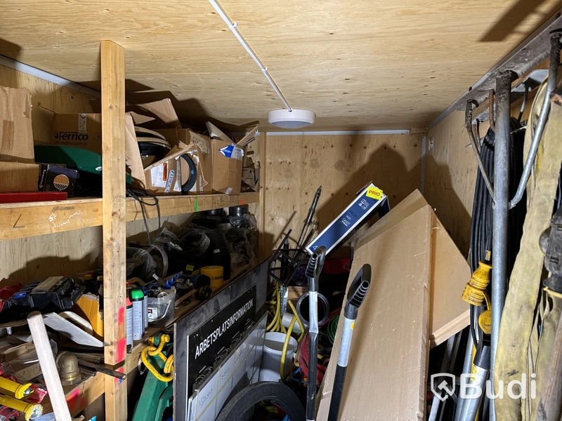 Container, 20 fot inklusive innehåll